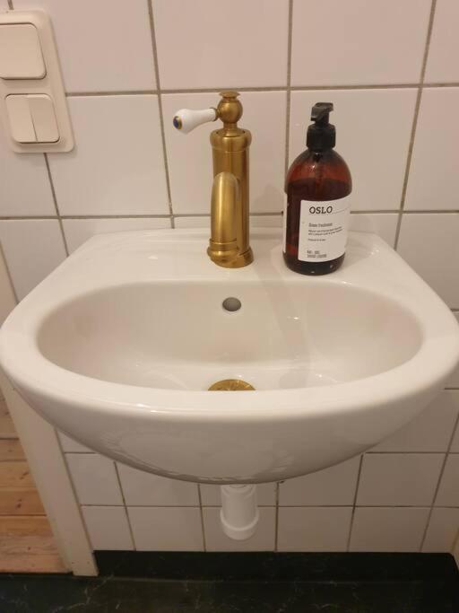 Centrala Stan- 2-Rums Gaestsvit, Perfekt Foer Kollegor Som Oenskar Separata Rum ウメオ エクステリア 写真
